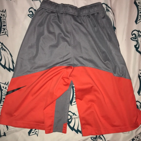Nike shorts - Picture 2 of 3